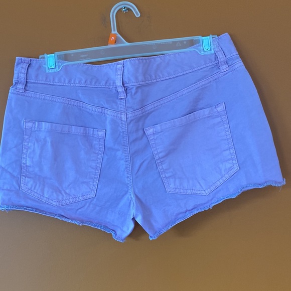 $3/15. Loft by Ann Taylor, ladies pink short shorts in size 25. - Picture 2 of 10